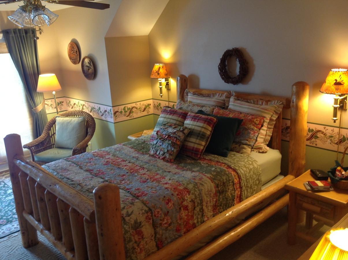 Blue Heron Inn Bed And Breakfast Рексберг Номер фото